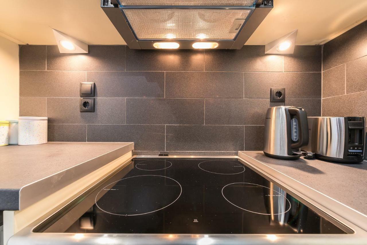 Acropolis Foothill Apartment Athens Ngoại thất bức ảnh